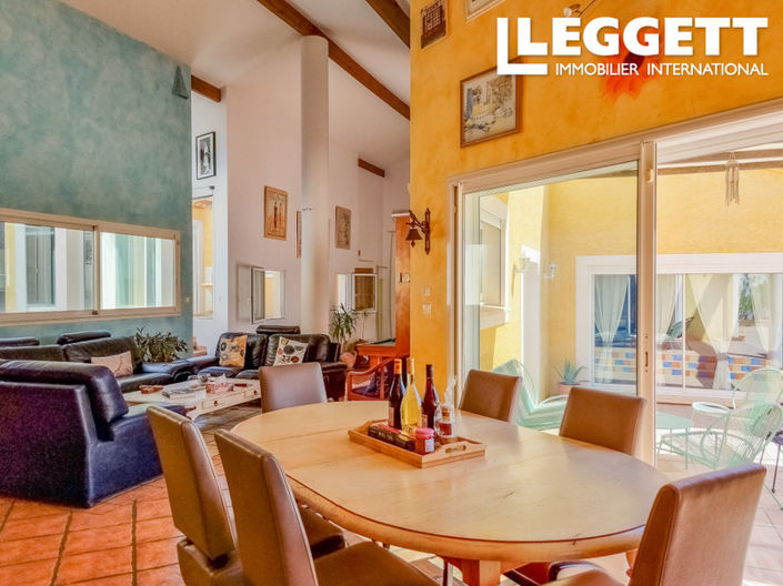 Image No.7-5 Bed House for sale