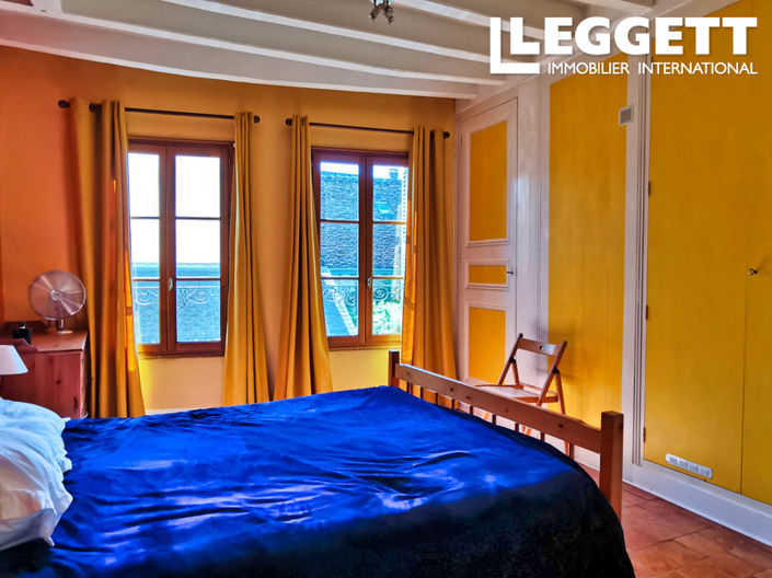 Image No.8-3 Bed House for sale