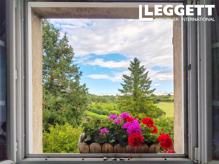 Image No.8-5 Bed House for sale