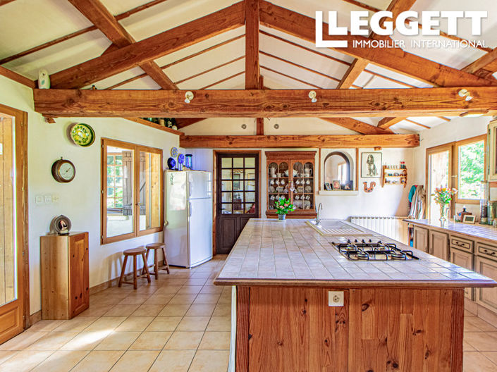 Image No.2-3 Bed House for sale