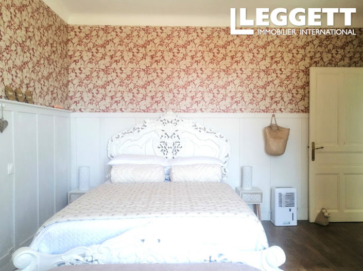 Image No.6-4 Bed House for sale