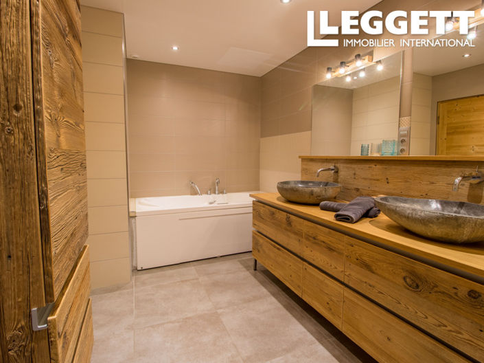 Image No.8-5 Bed Apartment for sale