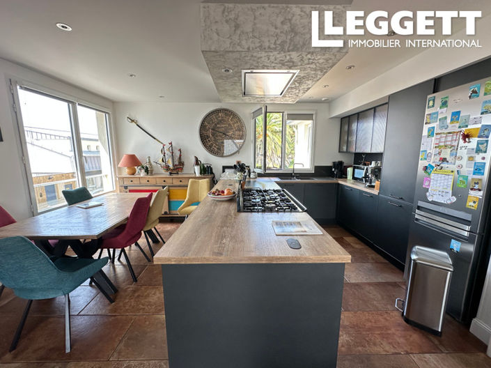 Image No.10-2 Bed House for sale