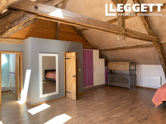 Image No.8-3 Bed House for sale