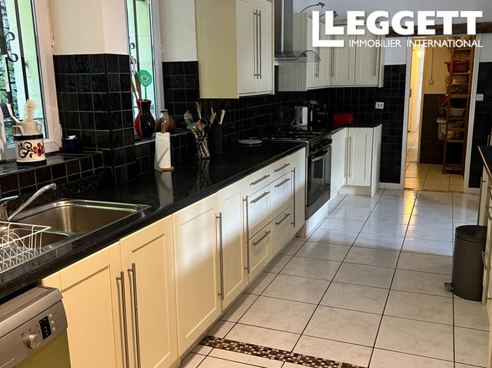 Image No.4-5 Bed House for sale