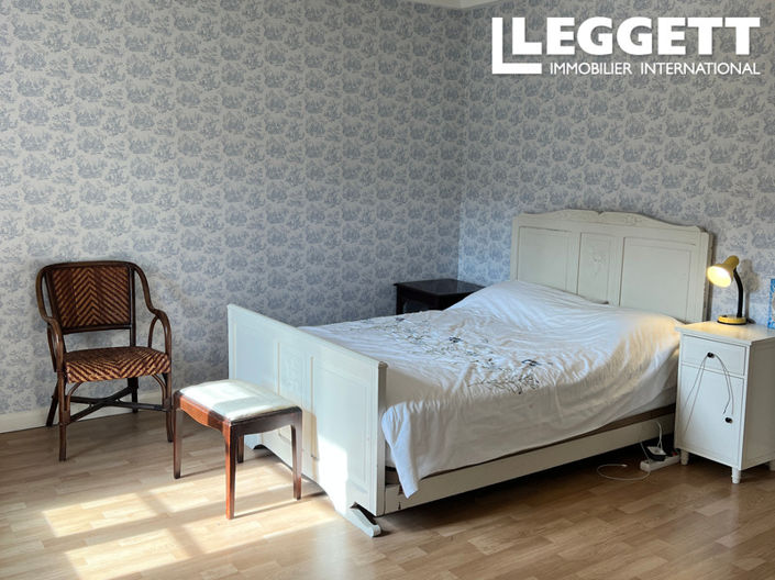 Image No.7-5 Bed House for sale