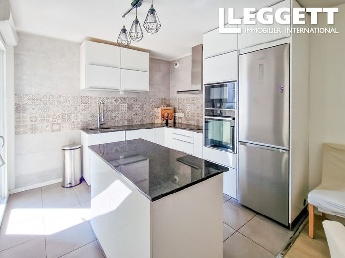 Image No.3-3 Bed Apartment for sale