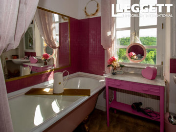 ahr0chm6ly9jzg4uagvzdglhlmltbw8vaw1hz2uvvevom