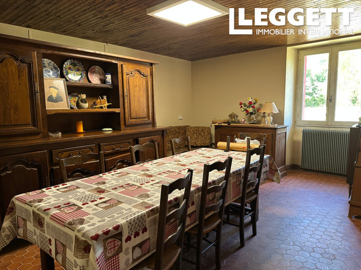 Image No.5-5 Bed House for sale