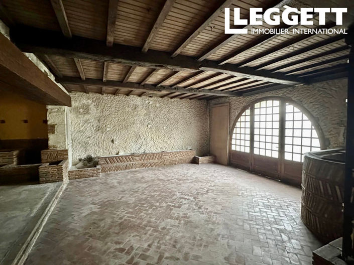 Image No.8-2 Bed House for sale