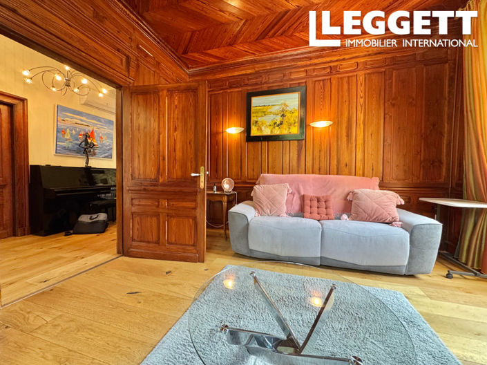 Image No.5-5 Bed House for sale