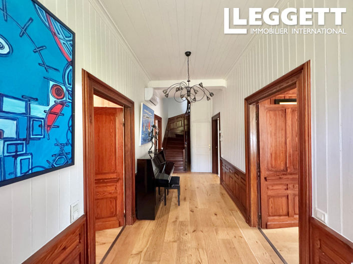 Image No.9-5 Bed House for sale