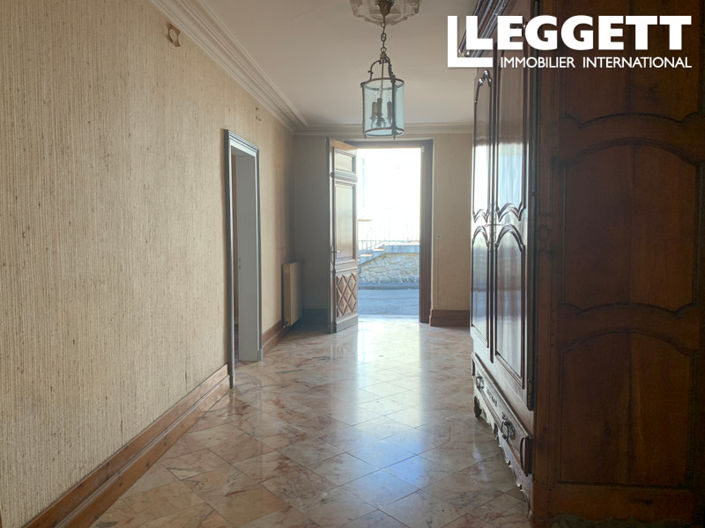 Image No.6-5 Bed House for sale