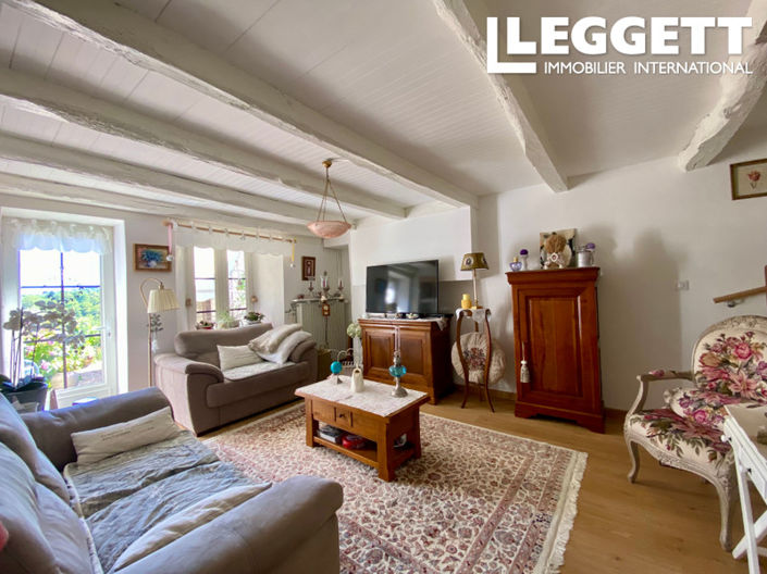 Image No.2-4 Bed House for sale