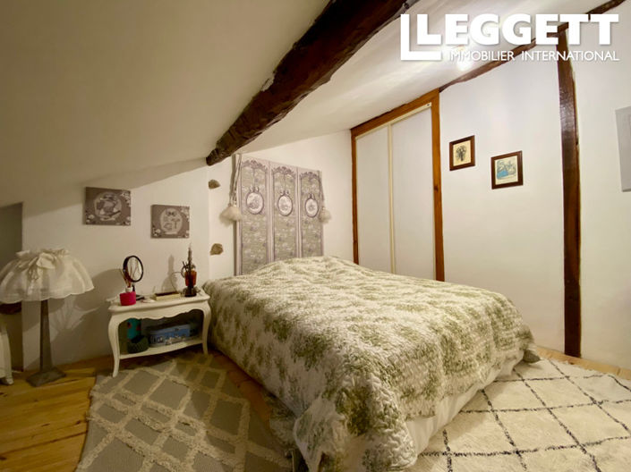 Image No.8-4 Bed House for sale