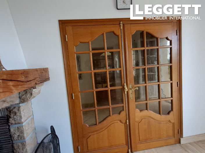 Image No.7-5 Bed House for sale