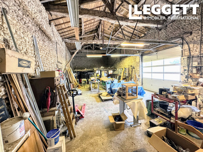 Image No.8-3 Bed House for sale