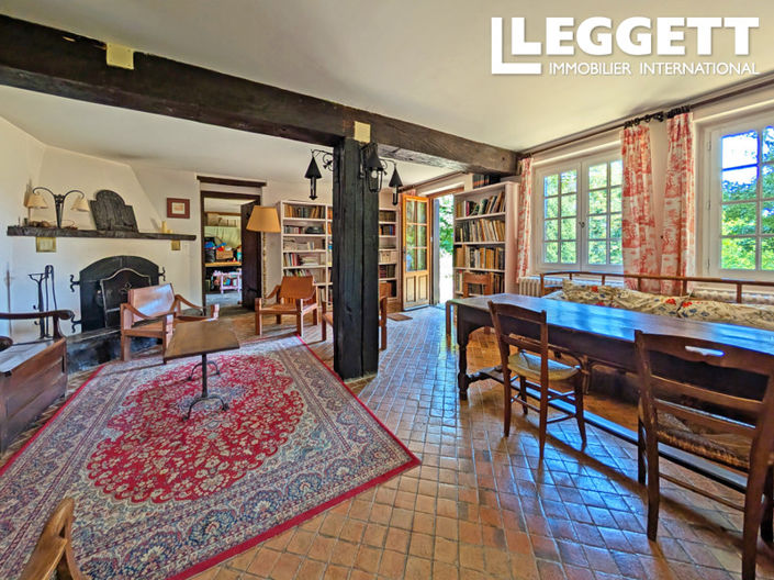 Image No.5-9 Bed House for sale