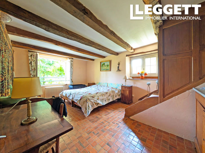 Image No.8-9 Bed House for sale