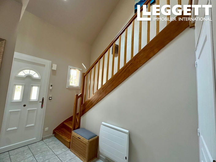 Image No.3-3 Bed House for sale