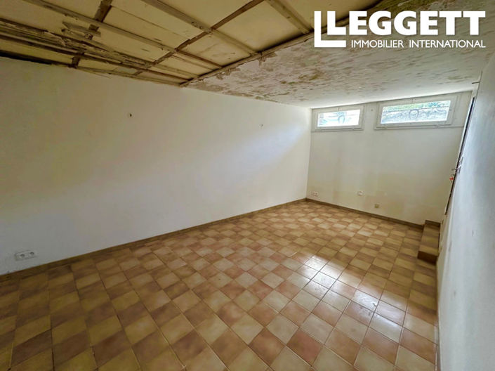 Image No.8-2 Bed House for sale