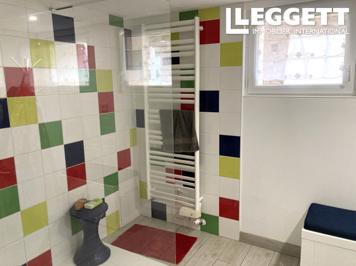 Image No.8-4 Bed House for sale