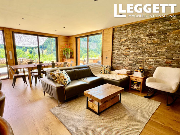 Image No.2-4 Bed House for sale