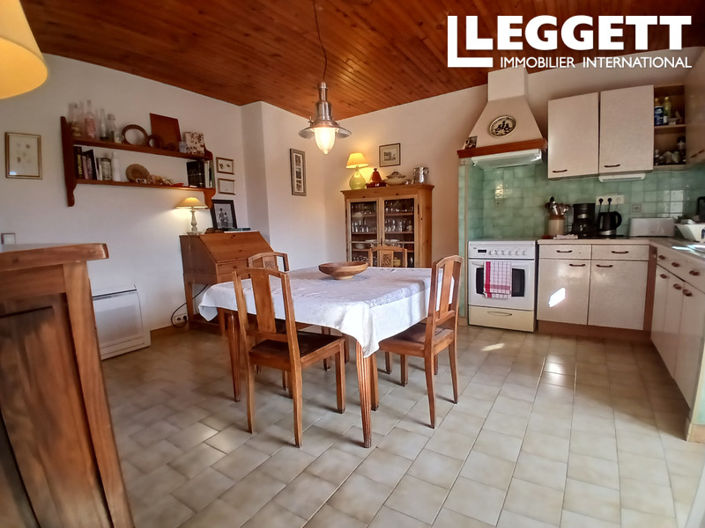 Image No.5-2 Bed House for sale