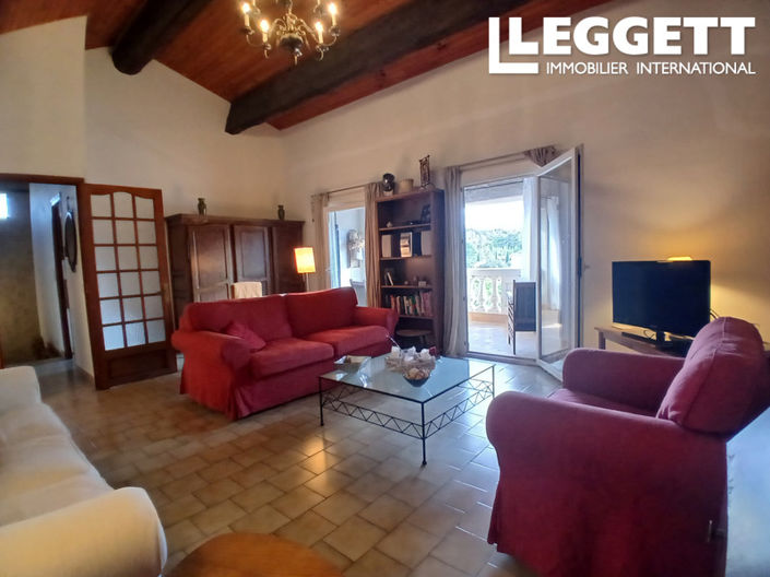 Image No.6-2 Bed House for sale