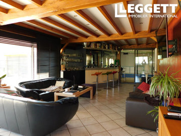 ahr0chm6ly9jzg4uagvzdglhlmltbw8vaw1hz2uvvevom