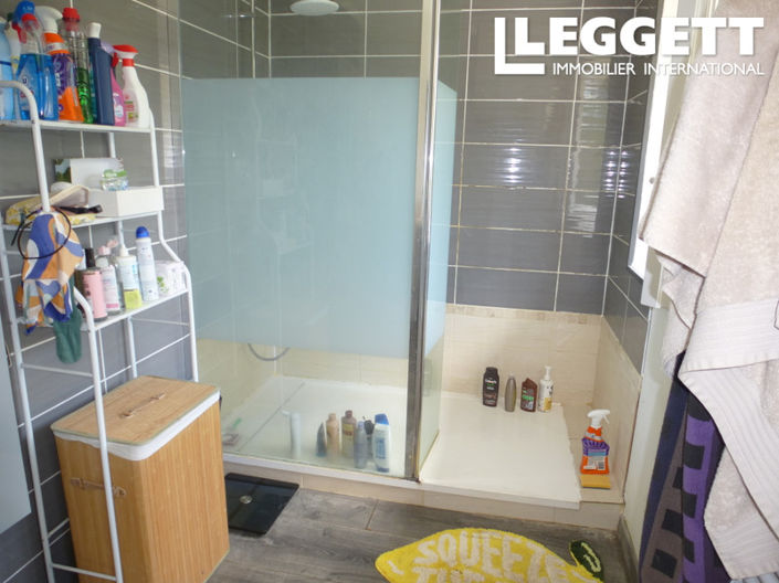 Image No.10-3 Bed House for sale