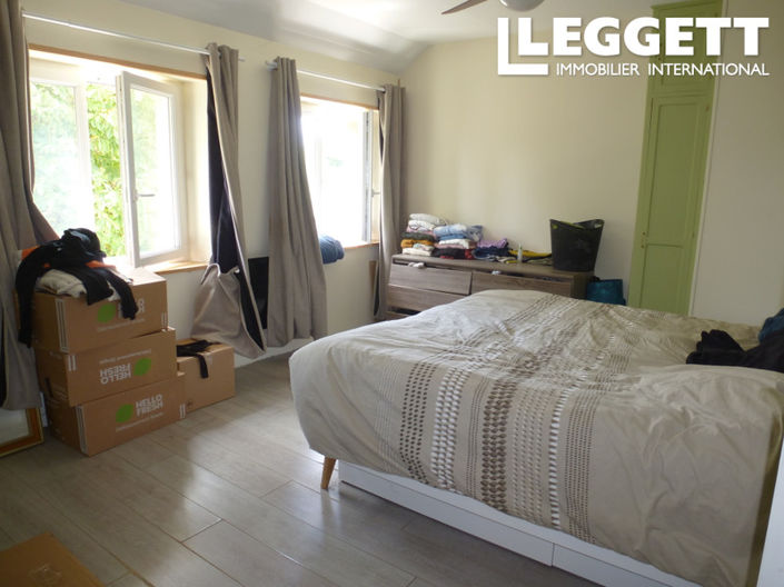 Image No.8-3 Bed House for sale