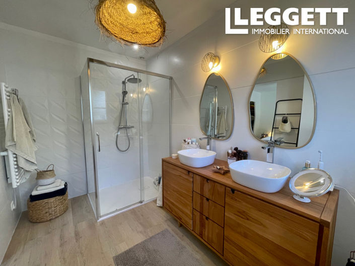 Image No.5-3 Bed House for sale