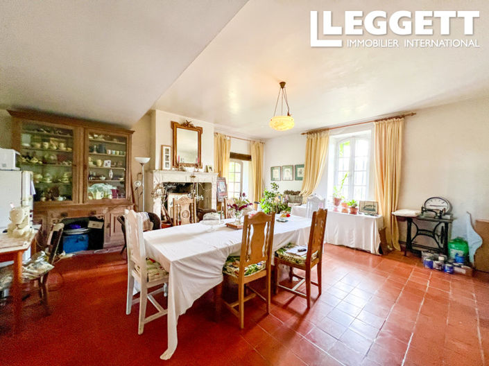 Image No.7-5 Bed House for sale