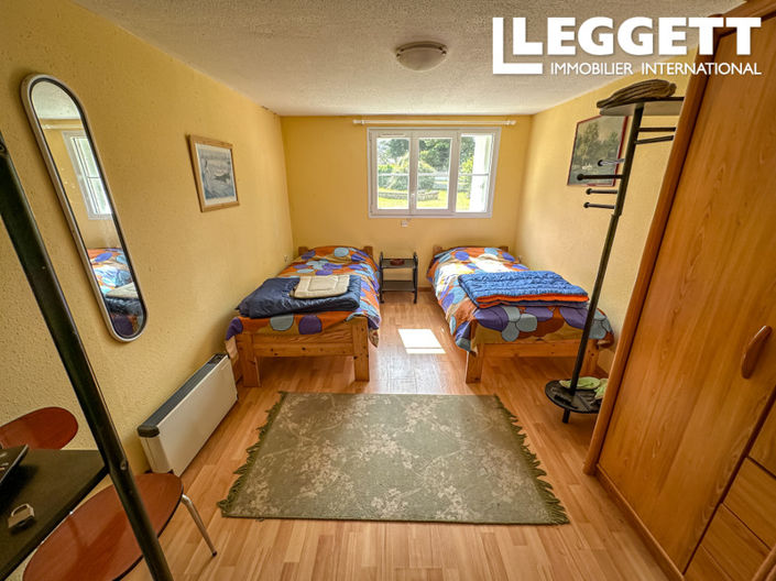 Image No.9-3 Bed House for sale