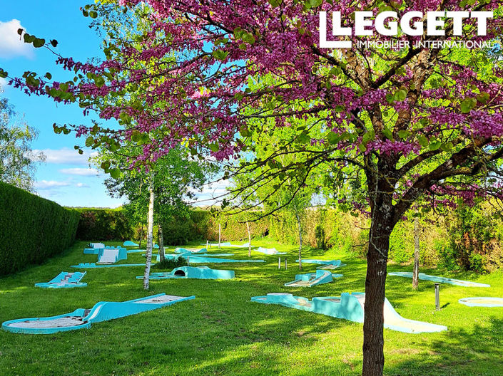 Image No.6-40 Bed Chateaux for sale