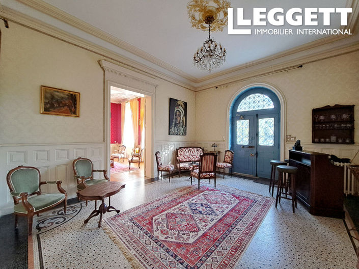 Image No.8-40 Bed Chateaux for sale