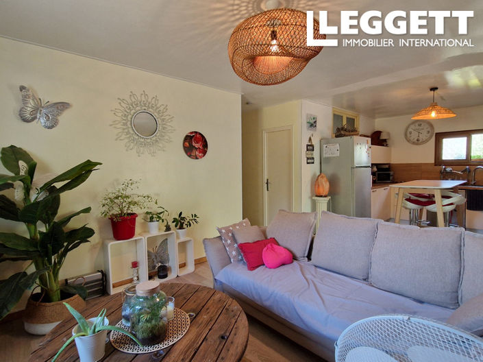 Image No.5-6 Bed House for sale