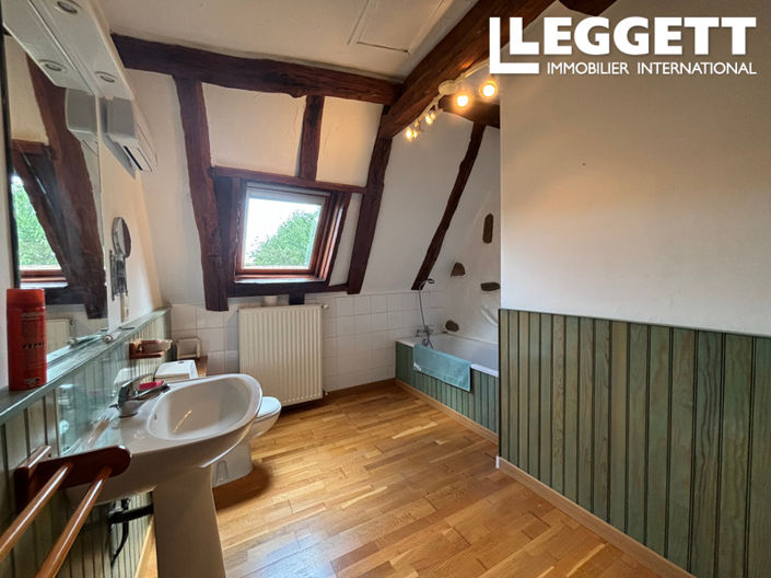 Image No.6-3 Bed House for sale