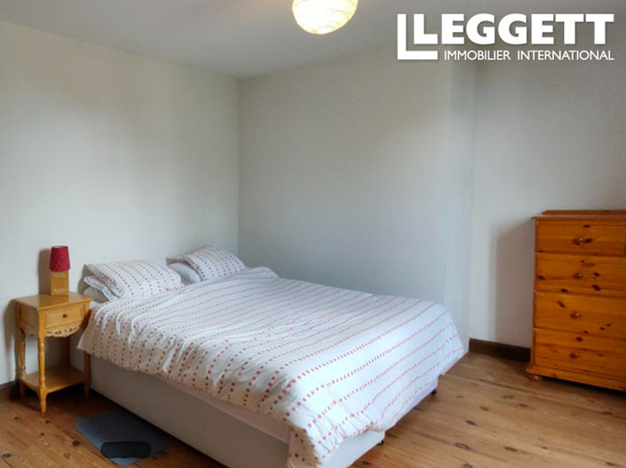 Image No.9-4 Bed House for sale