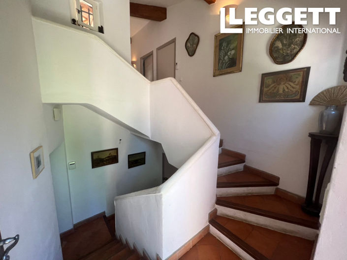 Image No.9-3 Bed House for sale