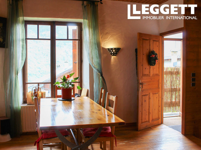 Image No.2-3 Bed House for sale