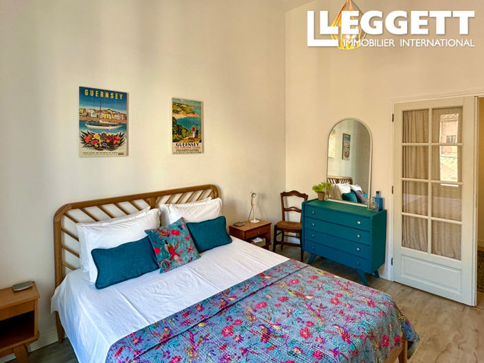 Image No.6-7 Bed House for sale