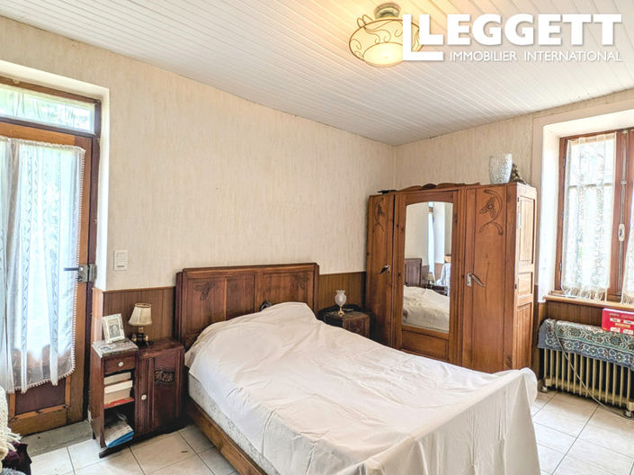 Image No.6-3 Bed House for sale