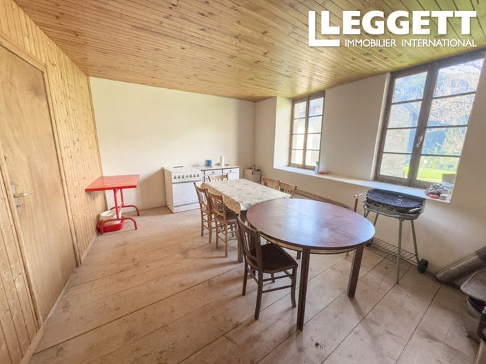 Image No.8-2 Bed Bar for sale