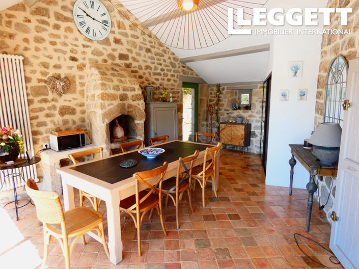 Image No.5-6 Bed House for sale