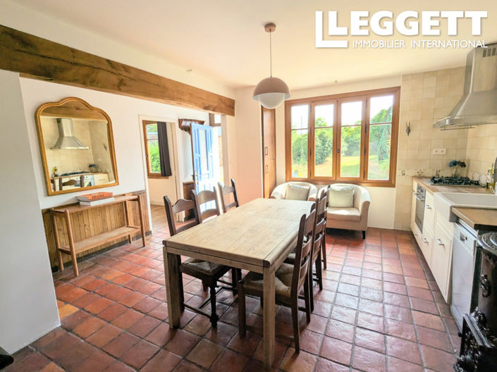 Image No.6-5 Bed House for sale