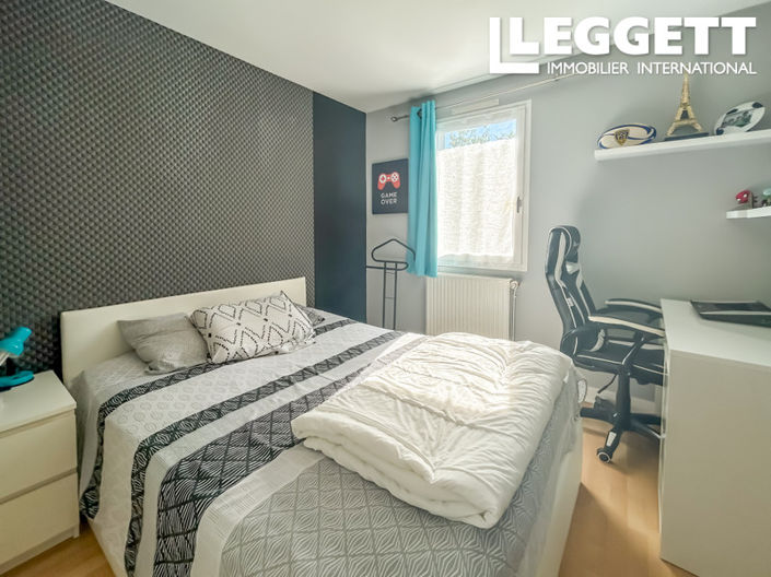 Image No.7-4 Bed House for sale