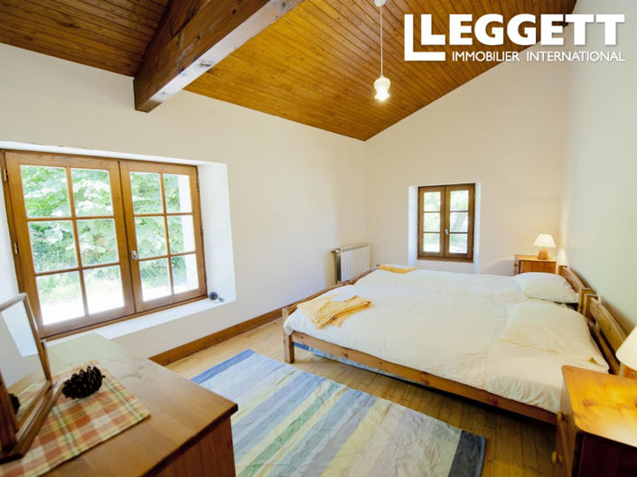 Image No.10-4 Bed House for sale