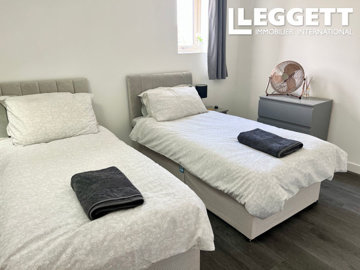 ahr0chm6ly9jzg4uagvzdglhlmltbw8vaw1hz2uvvevom